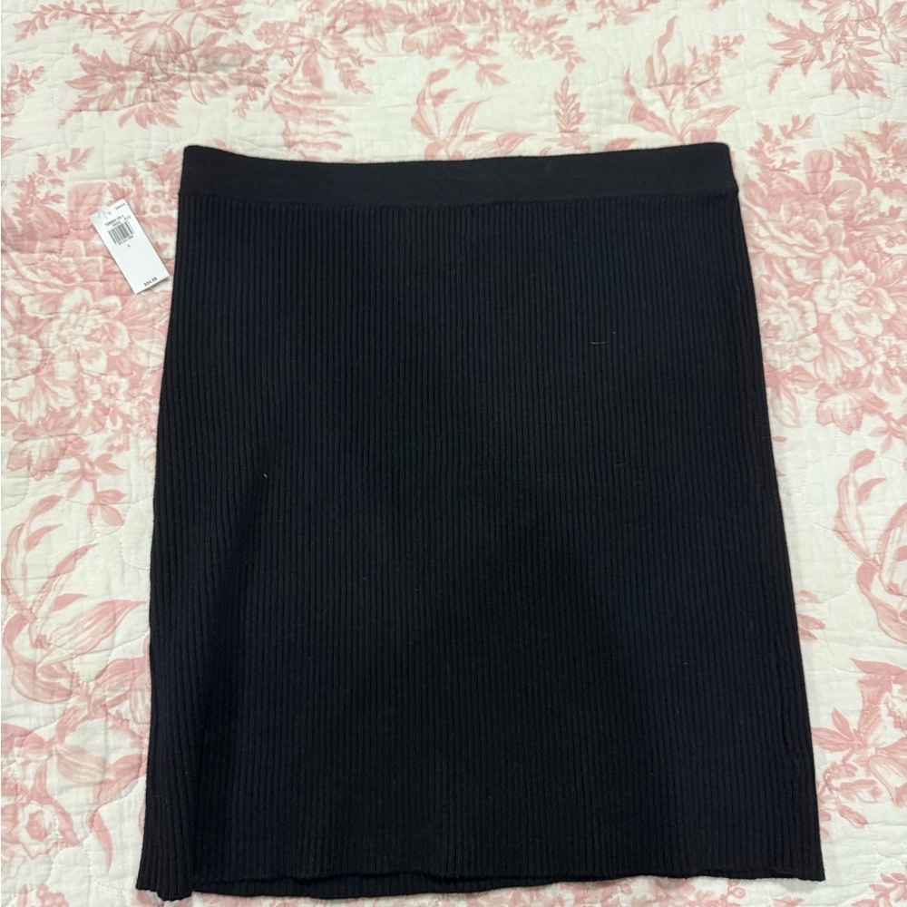 Old Navy Black Ribbed Pencil Skirt